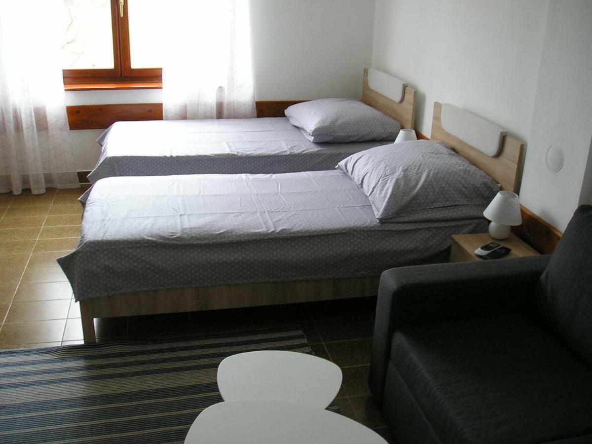 Twin Oaks Apartment Sisan Ngoại thất bức ảnh