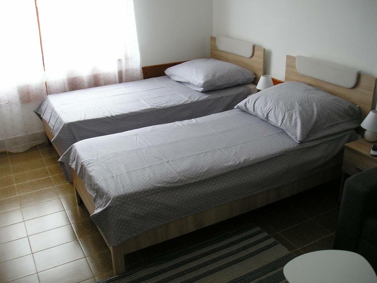 Twin Oaks Apartment Sisan Ngoại thất bức ảnh